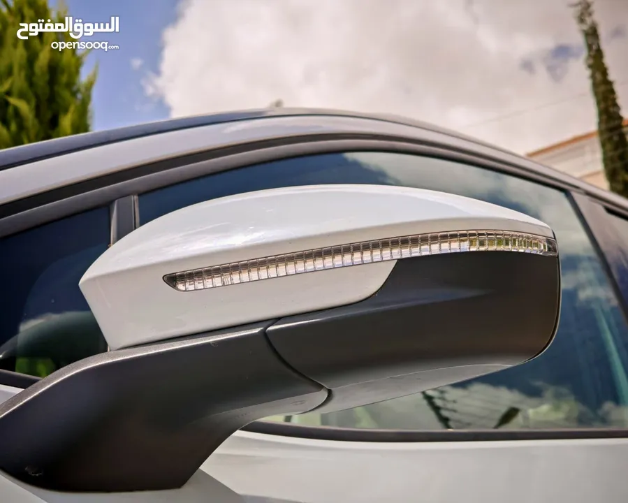 Id 4 pure+  2022 بستنجية بحالة الوكالة للبيع