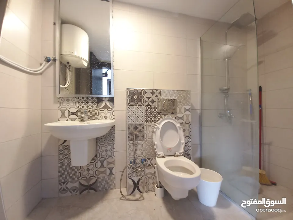 شقة مفروشة مع روف للإيجار في الشميساني  ( Property 34510 )-174859260
