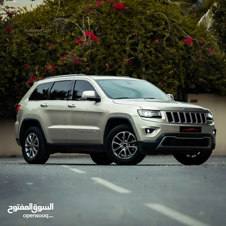 JEEP GRAND CHEROKEE LIMITED Excellent Condition 2015 Gold