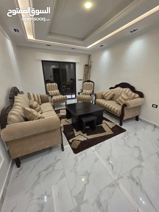 اثاث مستعمل