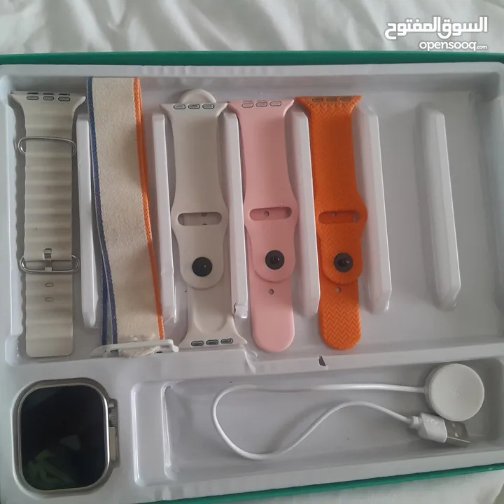ساعه ذكيه ناقصه جلدتين مستعمله بحال الجيد