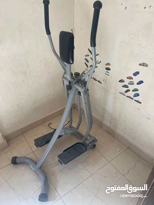 اجهزة رياضة من افضل الاجهزة الي بتنحط بالنوادي 3 انواع  جهاز للمعدة  جهاز crazy اهتزاز  جهاز بسكليت