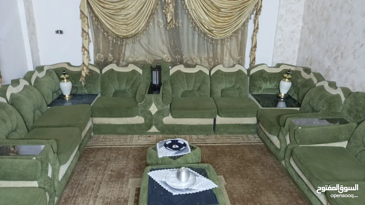 اثاث بيت مكون من جلسه عربيه غرفه نوم وطقم مورس