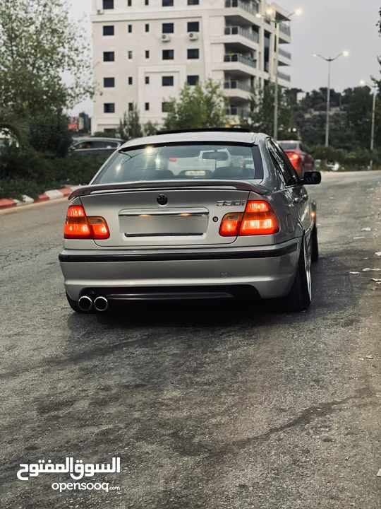 BMW  E46  325i  موديل  2001