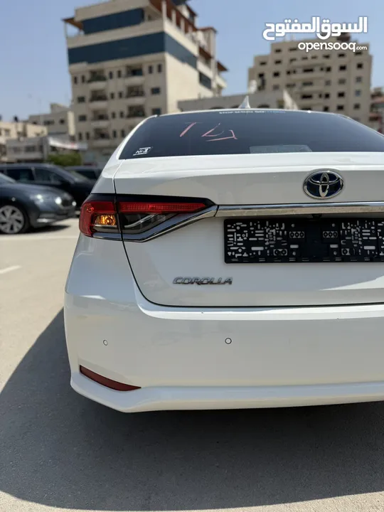 تويوتا كارولا ترخيص 2022 محرك 1800 هايبرد
