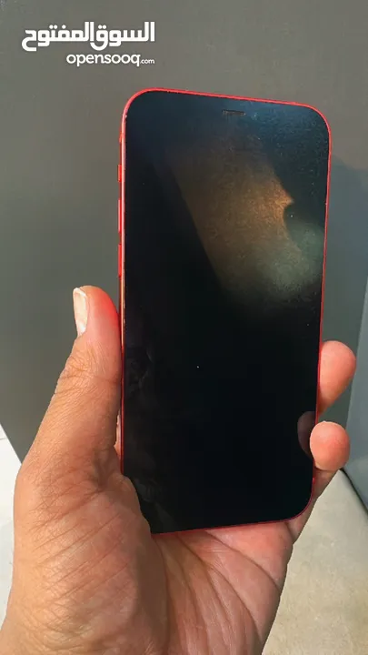 iPhone 12 64 GB  البطاريات من 88-93 مكفول اسبوعين