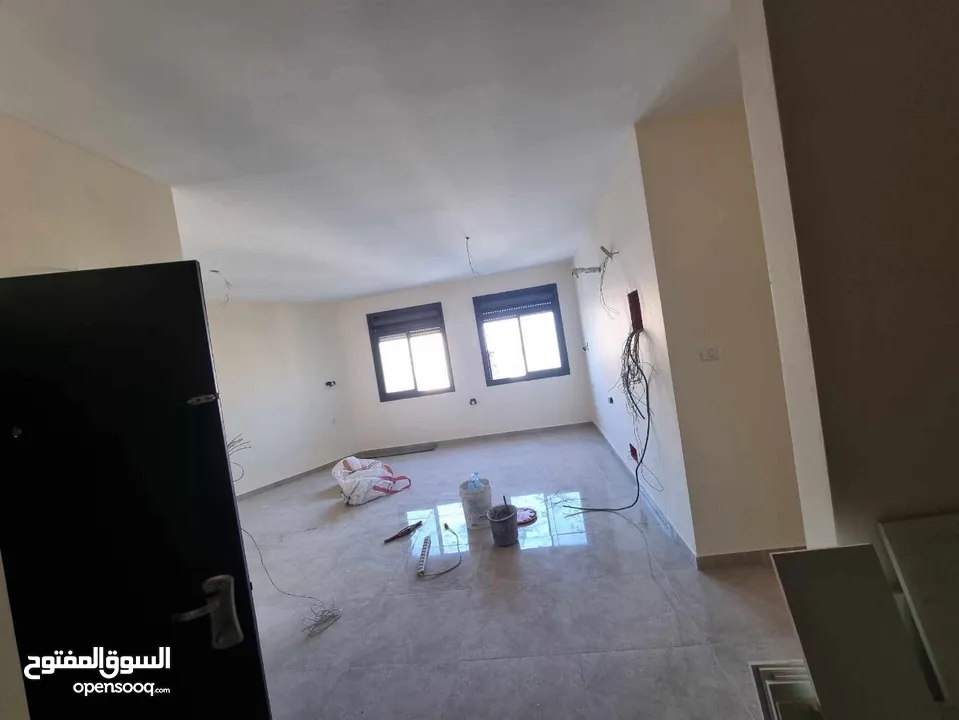 فرصتك للتملك في مخيم قلنديا اسكان الفردوس بالقرب من سوبر ماركت عساف وسط المخيم