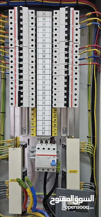 الصيانة العامة صيانة وتركيب مكيفات صيانة كهرباء منزلية وتركيب لوحات توزيع تركيب كاميرات منزلية