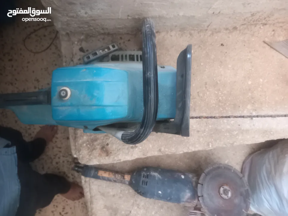 منشار حطب بنزين وصاروخ قص صناعي