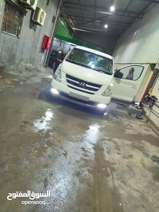 باص هيوندايH1
