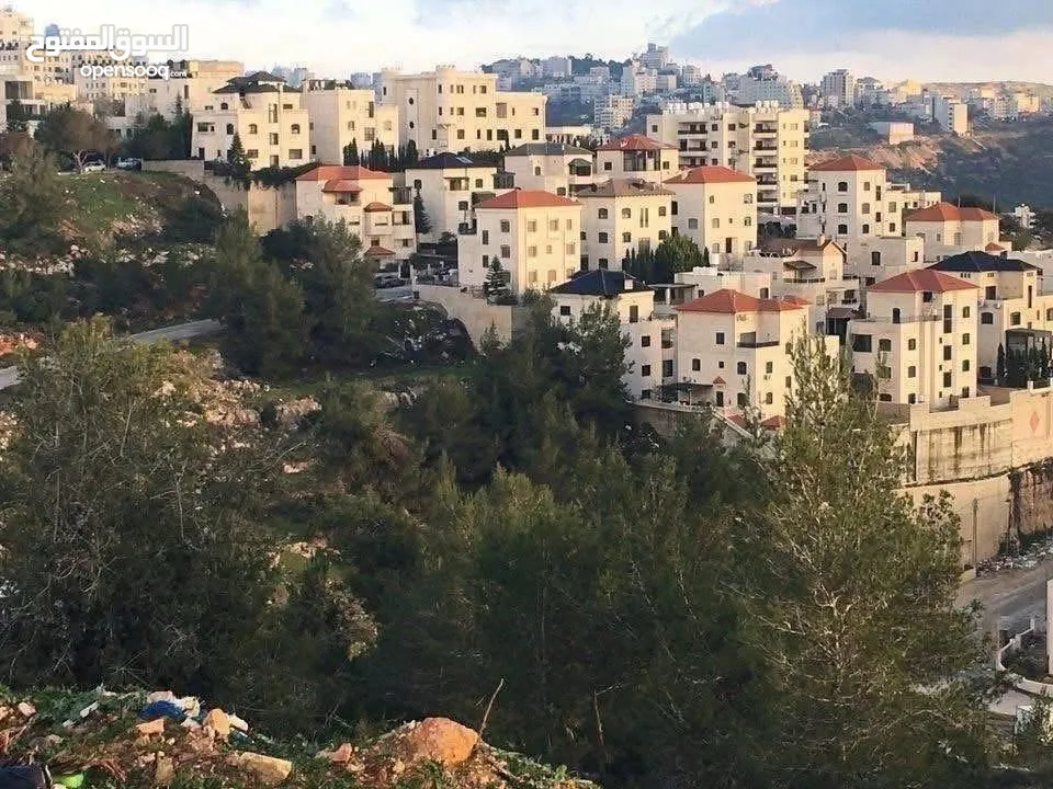 فيلا للبيع في الحي الدبلوماسي في رام الله