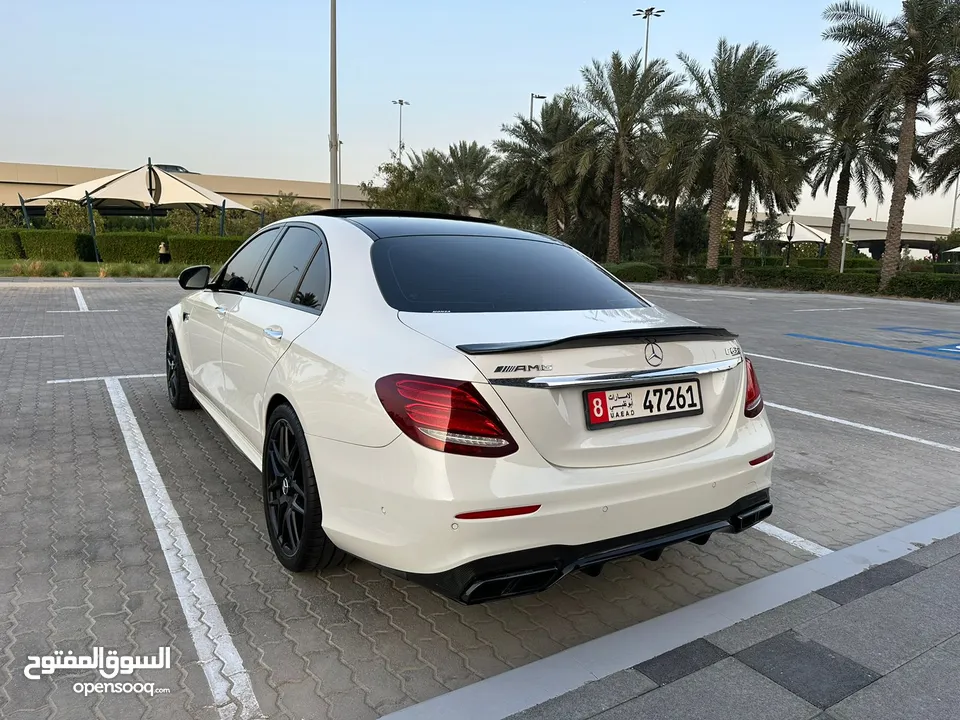 للبيع مرسيدس E63 s AMG اصلي وكالة خليجي موديل 2019 الموتر بحااالة الوكالة  (ست 6 فصوووص)