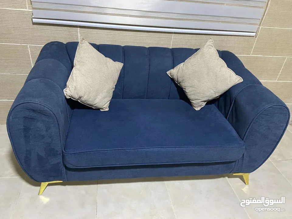 طقم كنب للبيع بداعي السفر