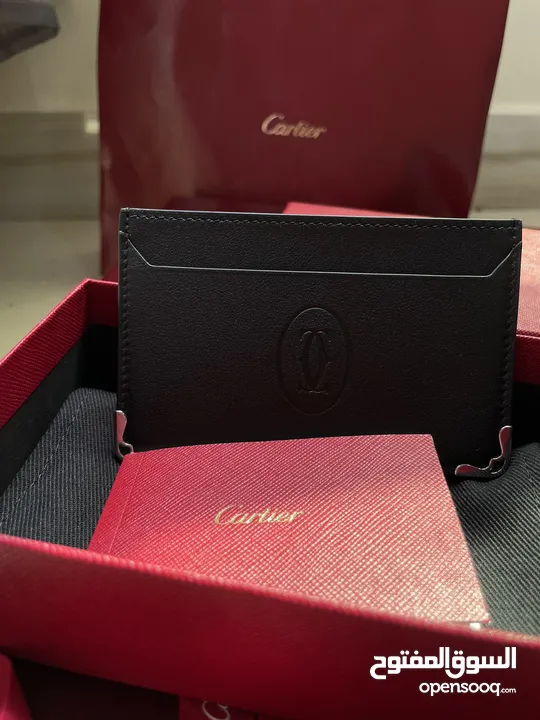 للبيع محفظة (كارد هولدر) من كارتيير جديدة اقل عن سعر السوق اصلية للبيع مع ضمان دبي مول Cartier