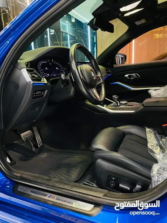 BMW - 330i   ///M Package  2020/2019  2000 256h