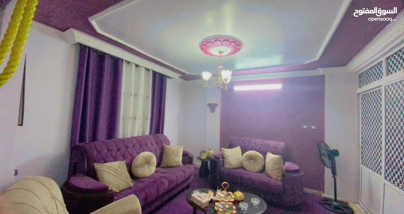 اثاث مستعمل خفيف صوبة غاز + طقم طربيزات +سجاده حجم 4*4  لون بيج+ برادي اكثر من شكل ولون + رفوف خضار
