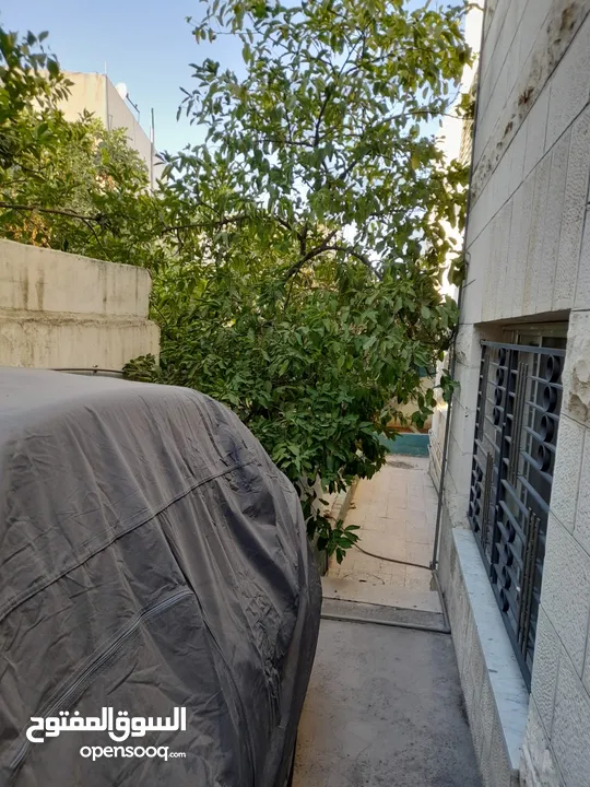 منزل مستقل للبيع في جبل التاج