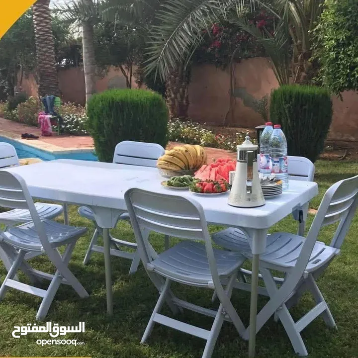 طاولات وكراسي طوي بتزبط للرحل والعزايم الكبيرة