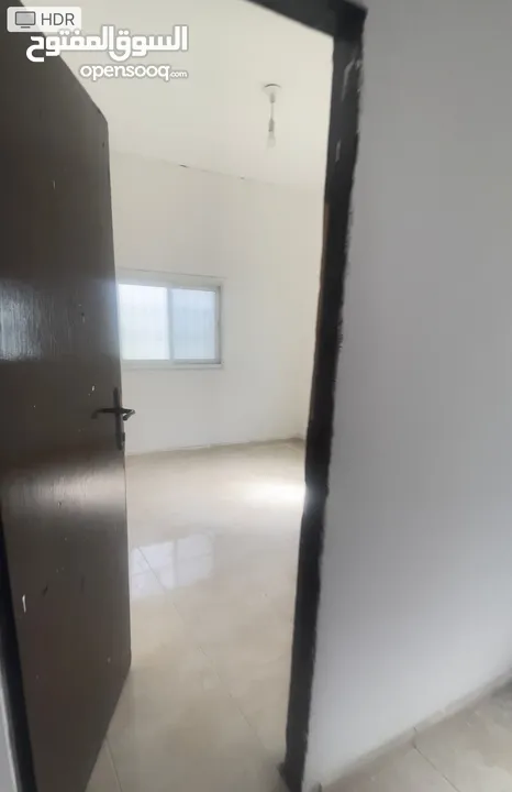 يوجد شقتين للايجار في نعلين وسط البلد بجانب ريو كافيه