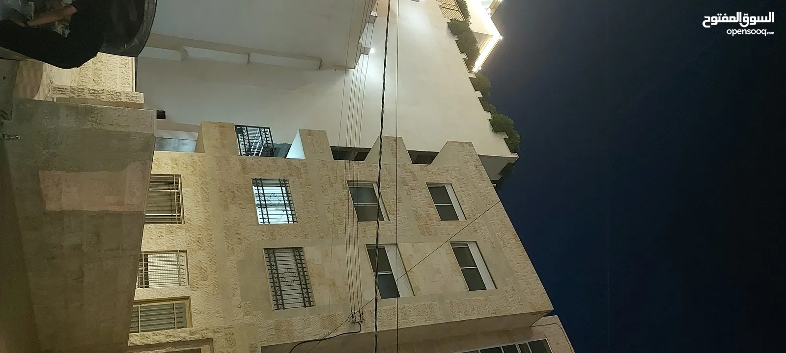 شقة سوبر ديلوكس للإيجار من المالك مباشرة بالزرقاء البتراوي بسعر مغري طابق اول مساحة 160 متر مربع