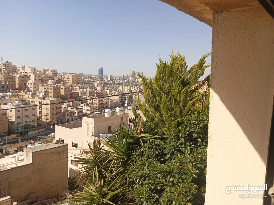 شقتين للبيع في حي نزال