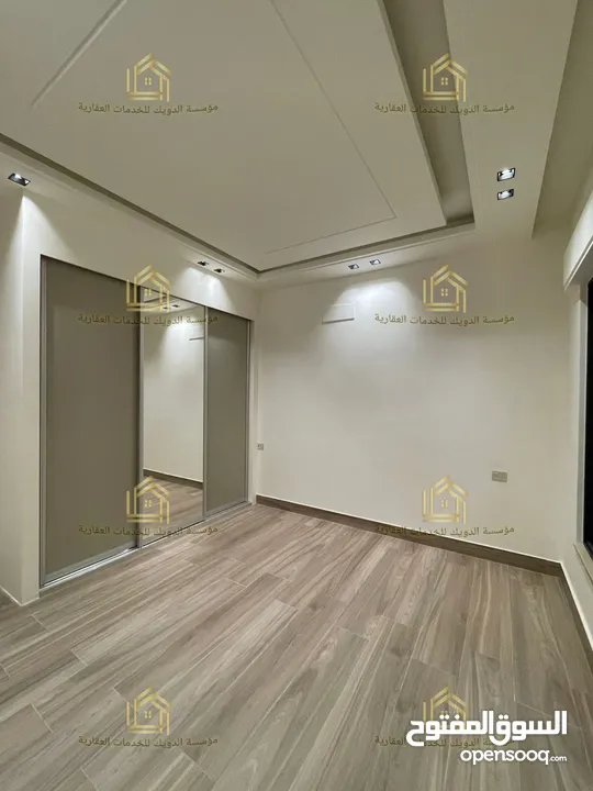 شقة فاخرة - لم تسكن - 4نوم 2ماستر - 230م - ارضية - ترس - موقع هادئ ومميز
