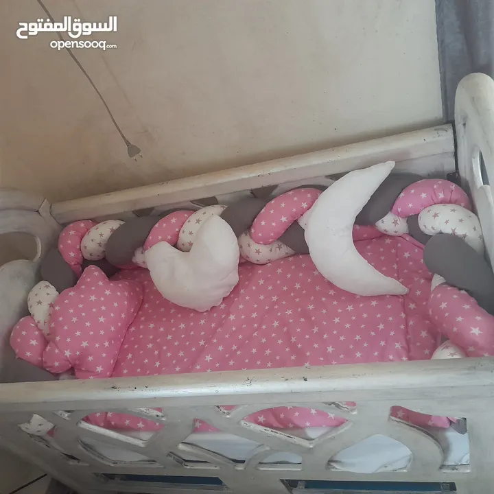 سرير اطفال خشب مستعمل