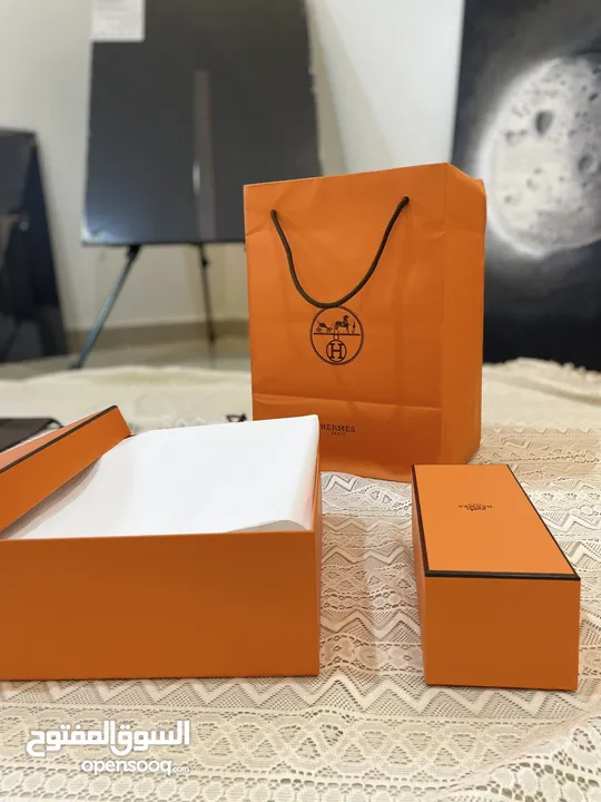 اكياس ماركات عالمية، براندات عالميه للهدايا وديكورات التصوير.