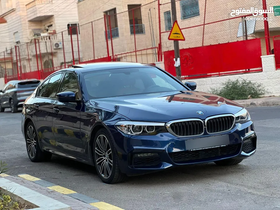 BMW 530e 2019 M sport package  Bought from dealership abo Khader 1 owner  Fully loaded 7 Jayed