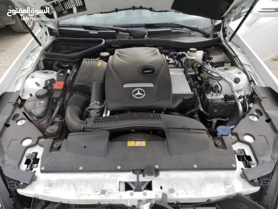 Slc 300 amg موديل 2019 للبيع بالحادث