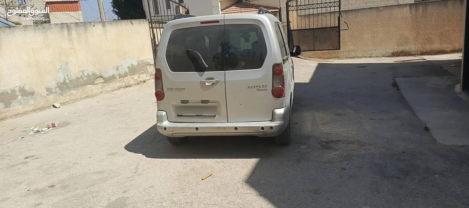 بيجو بارتنر 2017 نضيفة 6+1