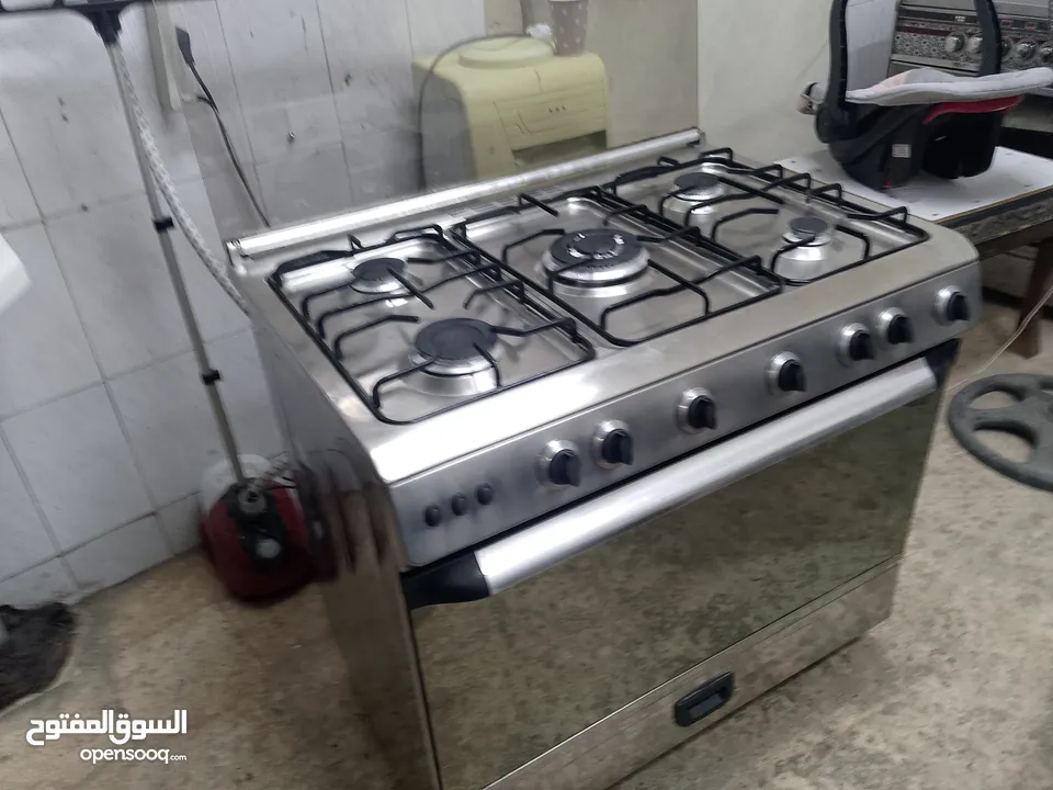 غاز 5عيون نحاس نظام 7مفاتيح بشتغل شواية وفرن مع بعض حجم80×60 فل ستانليس ستيل   موجود بالبقعة وعالفحص