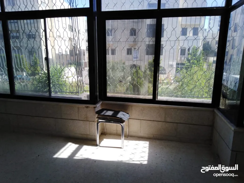 فيلا ثلاثة طوابق للبيع