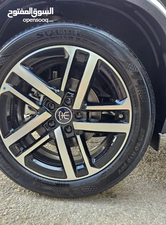 BYD سونغ L...أعلى فئة فل كامل جميع  الاضافات محرك1500 يقطع 1200كيلو وبطارية تقطع 150 كيلو بالشحنة