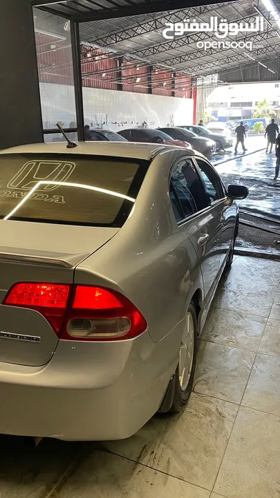 هوندا سيفيك هايبرد 2007 مدهونة حديثا دهان الوكالة بتمشي 350 كيلو بالتنكة.