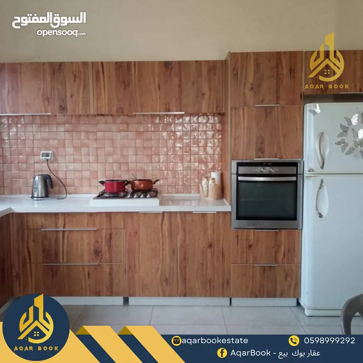 بيت مستقل مع مساحة خارجية للبيع  رافات - قرب صيدلية يامن