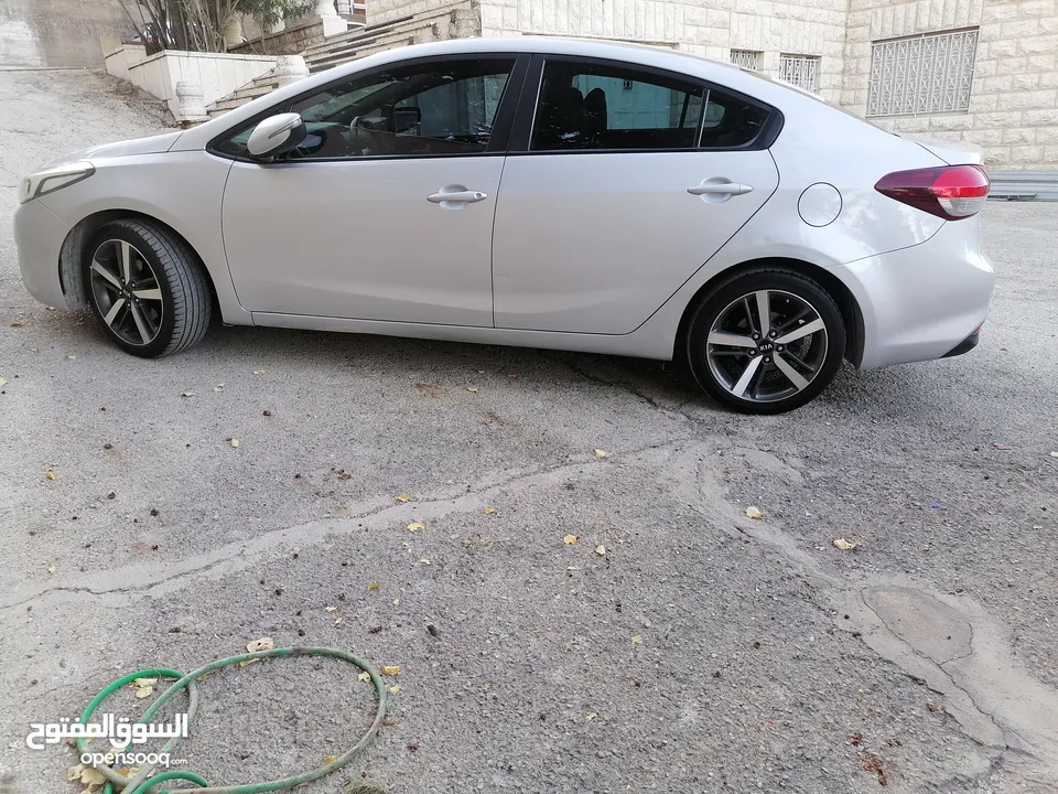 كيا K3 / ماتور 1600 /ديزل /عداد قليل 110  / فحص نخب/ اقتصاديه /الأكثر طلبا