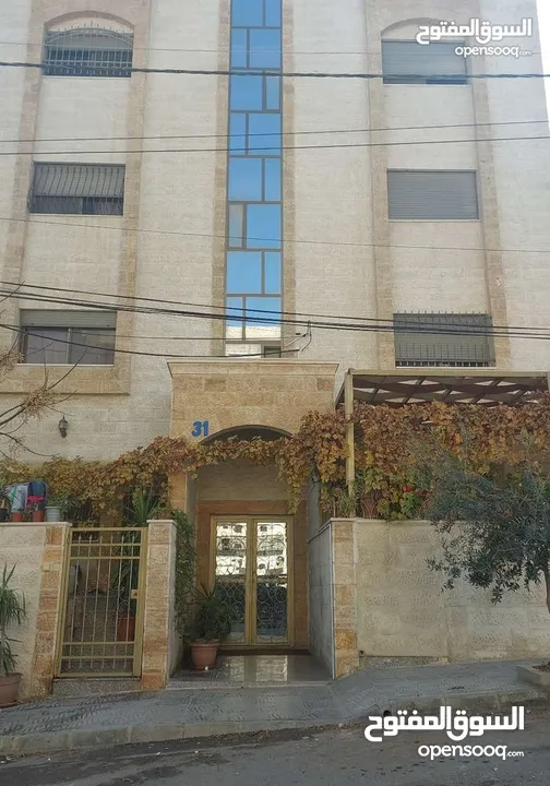شقة للبيع جبل الزهور بجانب مسجد خليل السالم  133 م داخلي + 120  م خارجي