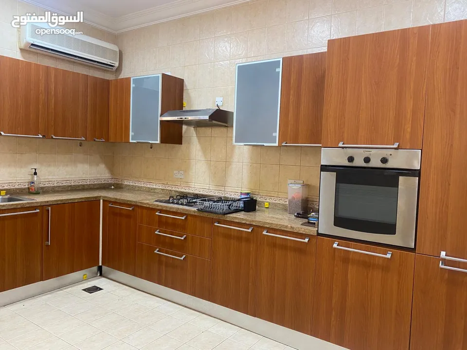 5Me14-Hospitable and Comfortable complex , 5BHK Bosher al Mona