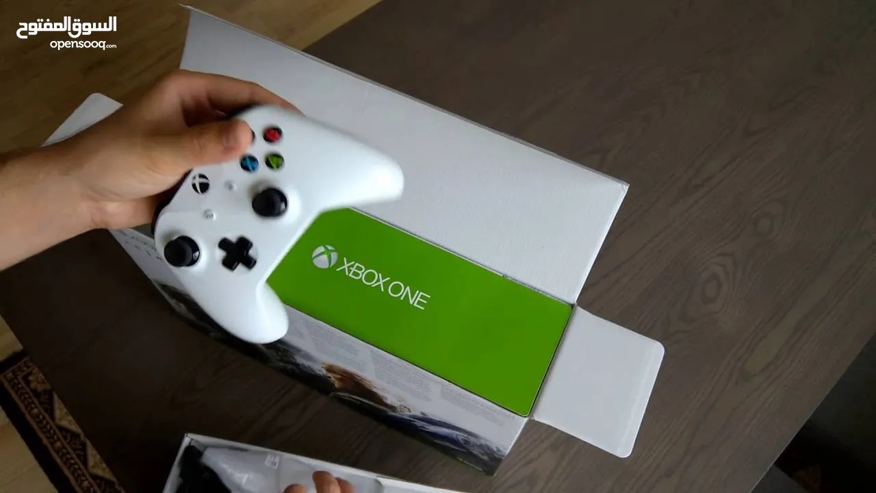 مع xbox one s للبيع مع ايد مع fc25