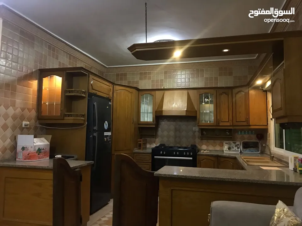 شقة مفروشة سوبر ديلوكس بالجاردنز - للايجار 550دينار شهري