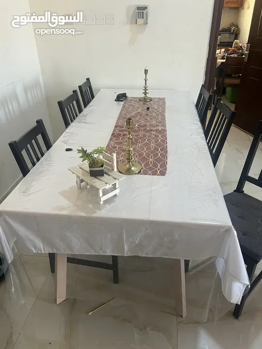 Dining table with 6 chairs