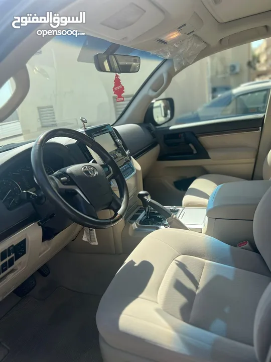 للبيع TOYOTA LAND CRUISER GX-R V6 الموديل : 2021