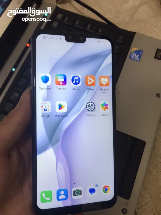 جهاز هواوي y9 2019 بحالة الوكالة استعمال بسيط .. كما هو موضح بالصور معاه شاحن وسماعات