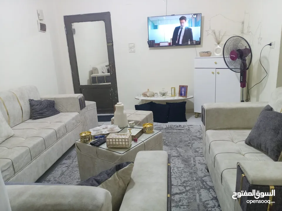 شقة للبيع بالقرب من دوار القبة طابق اول حي هادىء