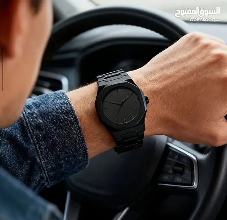 الساعة الترند الكاملة بالسواد