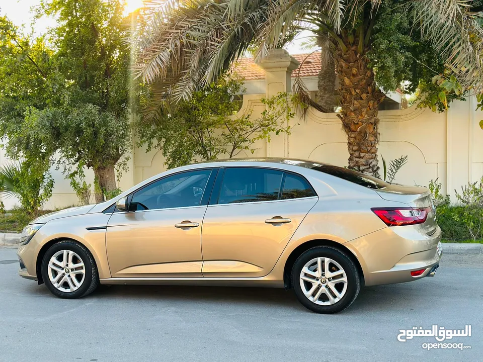 Renault Megane Year-2019.1 year Passing & insurance till January-2026.Fully company maintained car