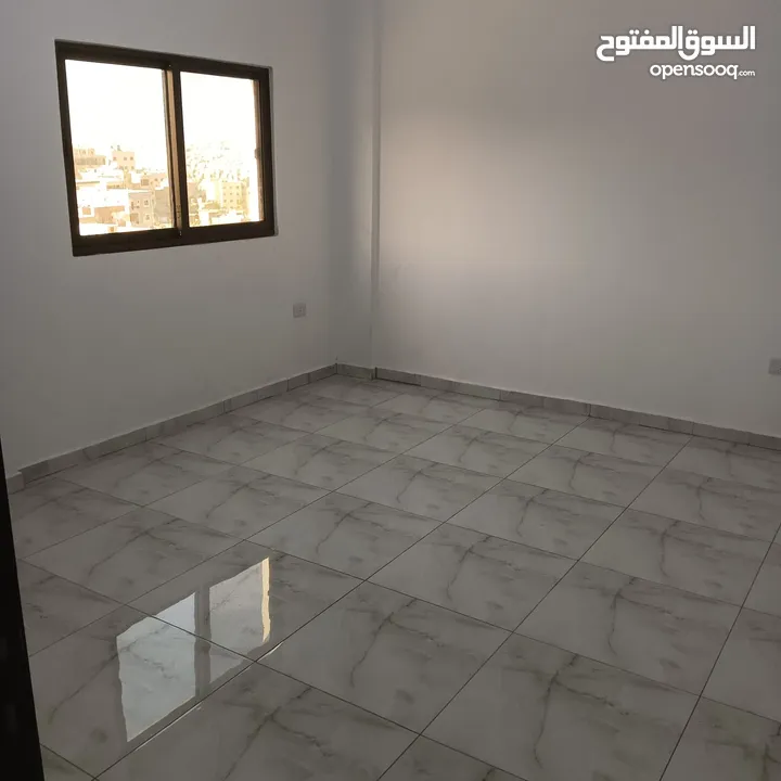 عمارة للبيع بسعر مغري بدخل شهري 1200.