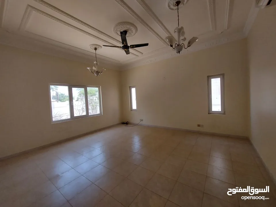 10 Bedrooms Villa for Rent in Shatti Al Qurum REF:817R