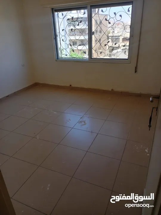 شقة فارغة - الجاردنز - 3نوم - 135م